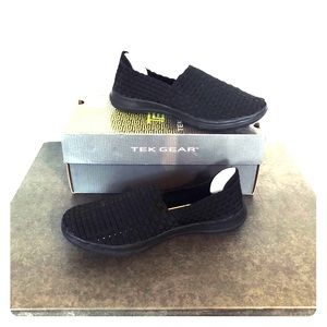 BNWT weaved TEK GEAR shoes
